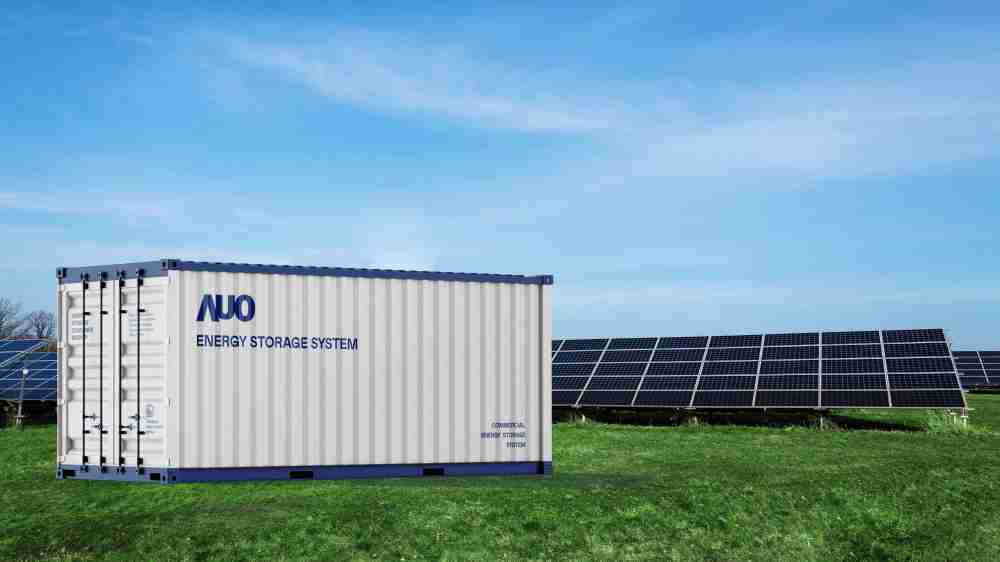 万利透过AI数据管理，，提供不同类型用户进行储能与能源管理，，，，达到再生能源管控调度成效